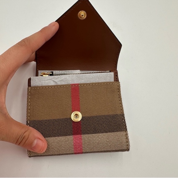 NEW Burberry Tri-Fold Lila Wallet Grainy Calfskin Vintage Check - Picture 7 of 9